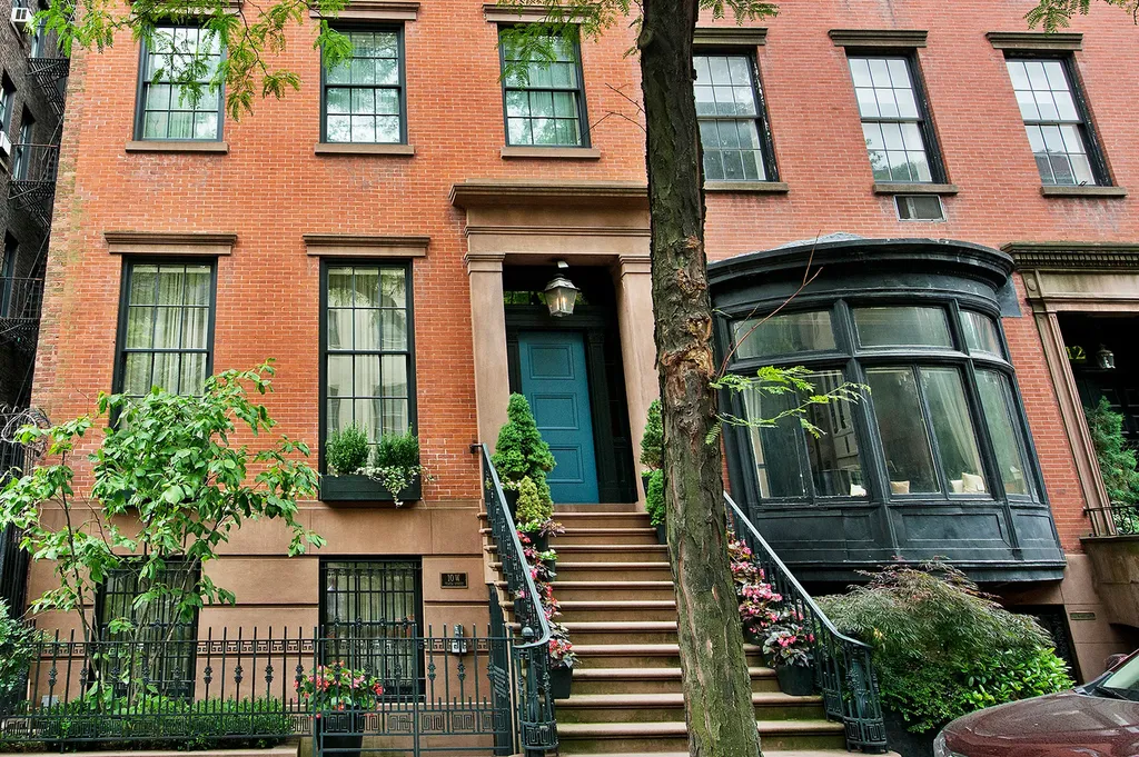 10 W 10th Street New York City NY 10011