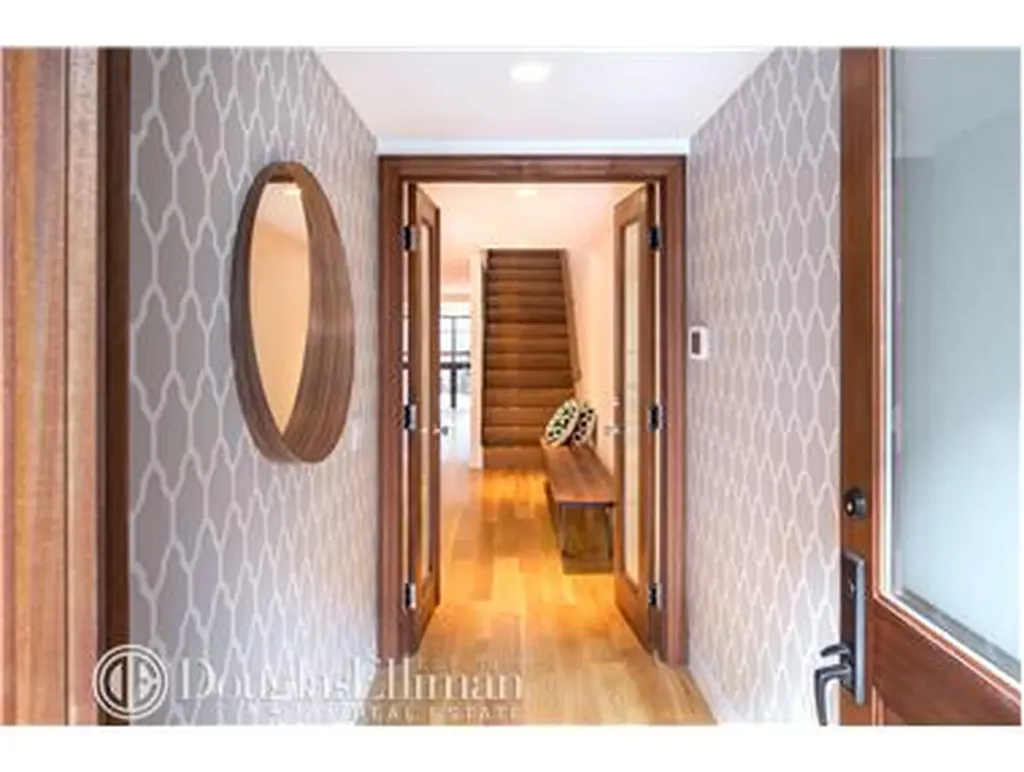 231 W 22nd Street New York City NY 10011