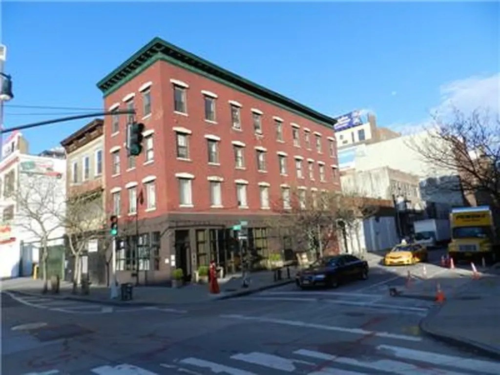 559 W 22nd Street New York City NY 10011