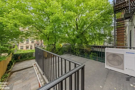 521 Decatur Street New York City NY 11233