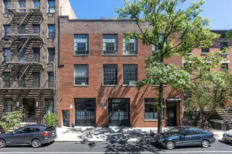 217 W 21st Street New York City NY 10011