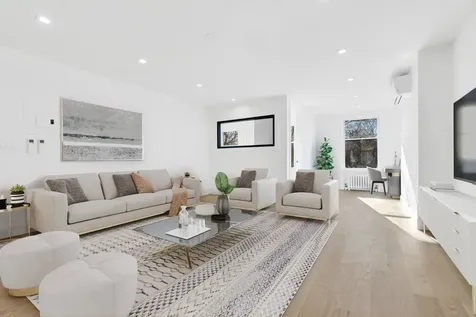 317 E 10th Street New York City NY 10009