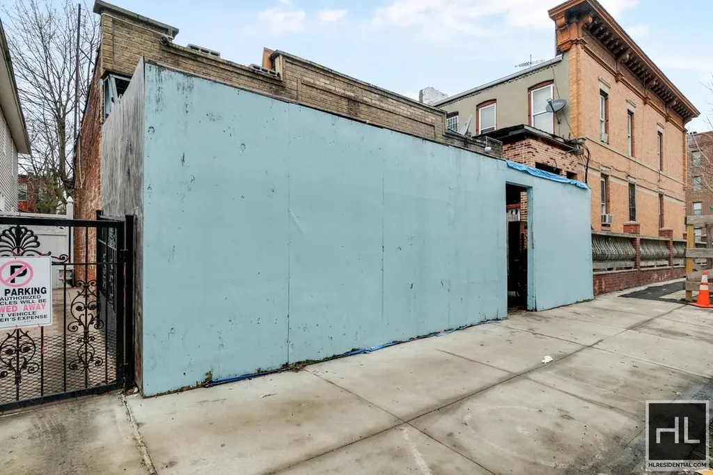 2724 Clarendon Road New York City NY 11226