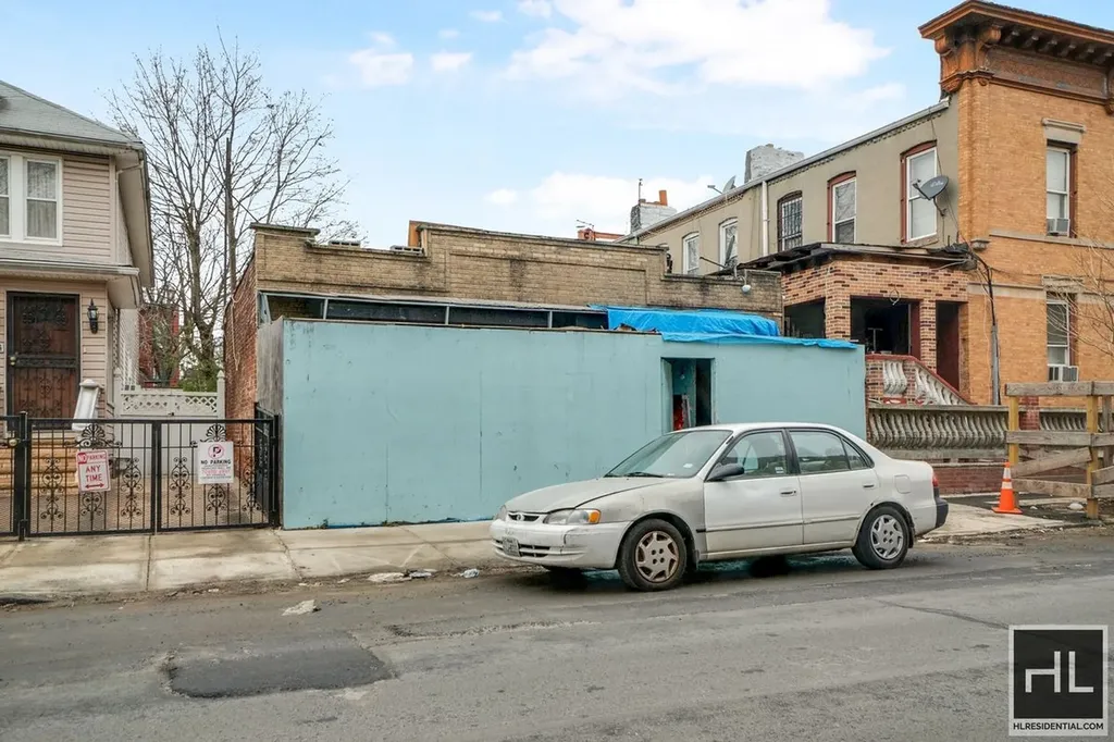2724 Clarendon Road New York City NY 11226