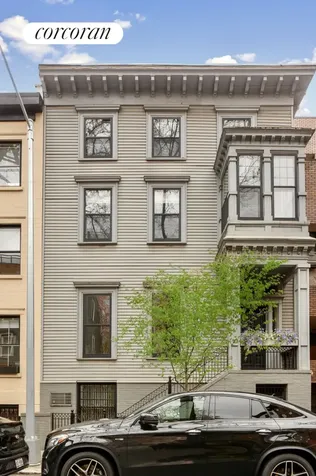 10 Pineapple Street New York City NY 11201