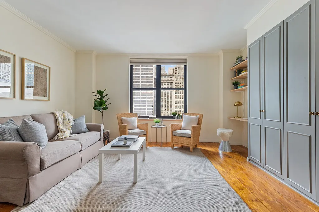 32 W 40th Street New York City NY 10018