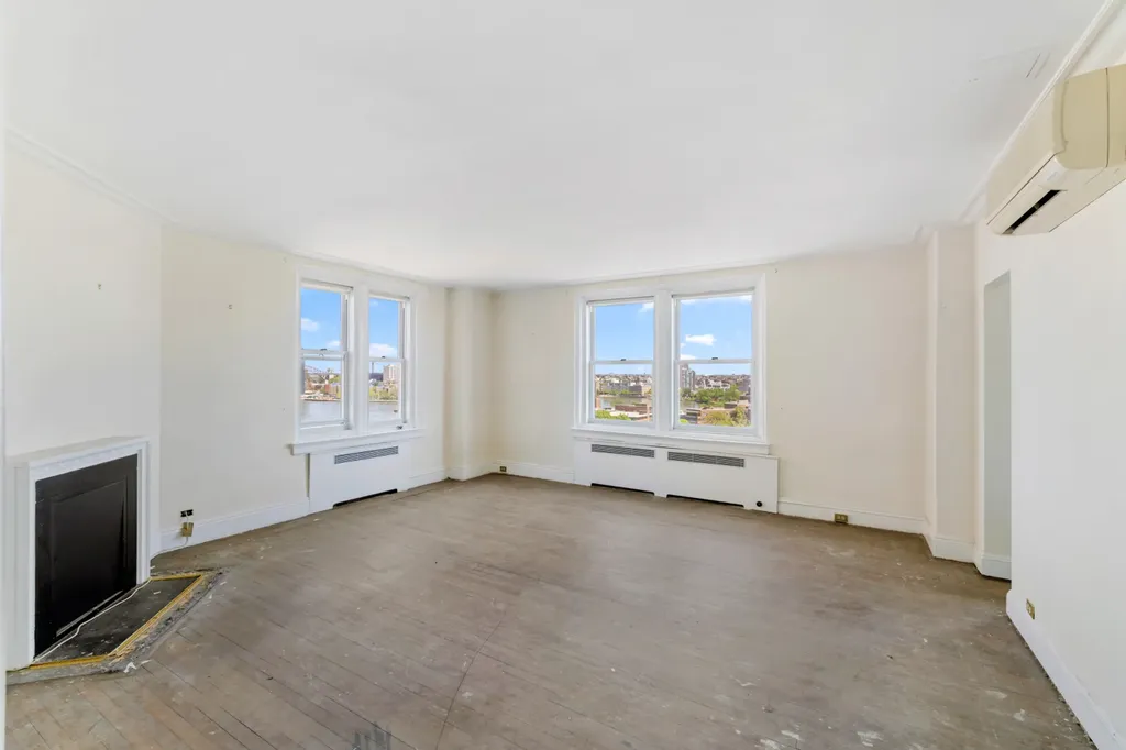 1 E End Avenue New York City NY 10075