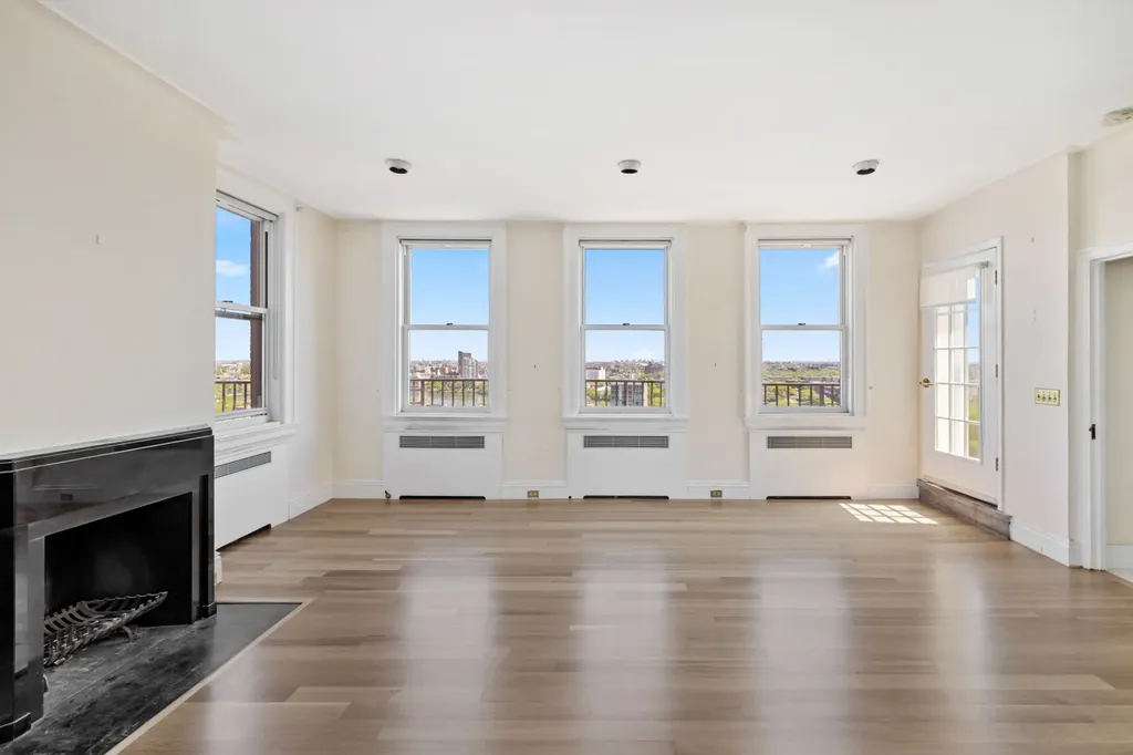 1 E End Avenue New York City NY 10075