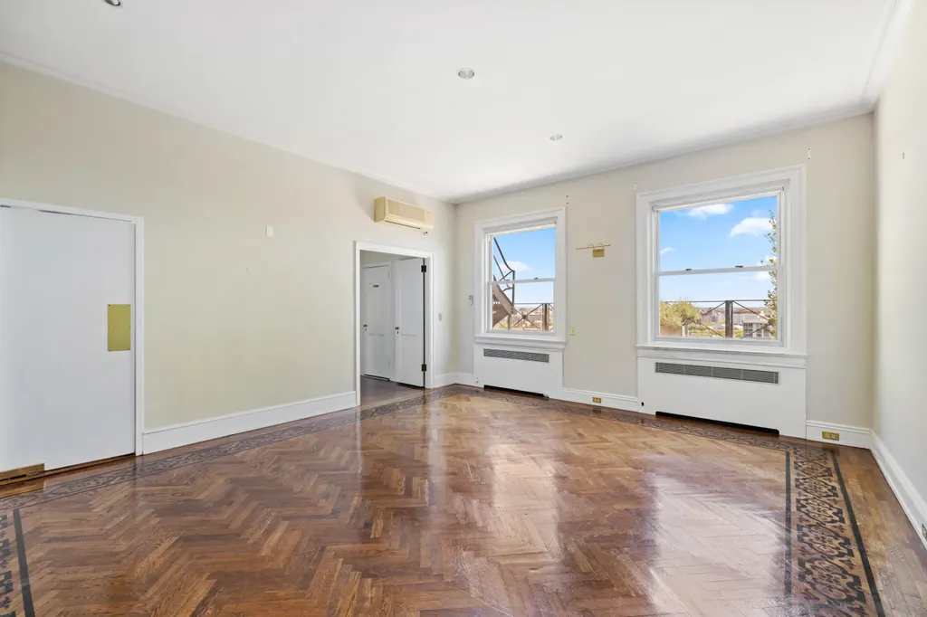 1 E End Avenue New York City NY 10075