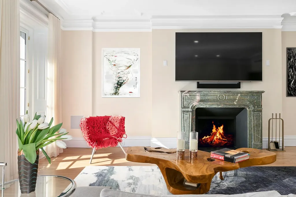 35 E 68th Street New York City NY 10065
