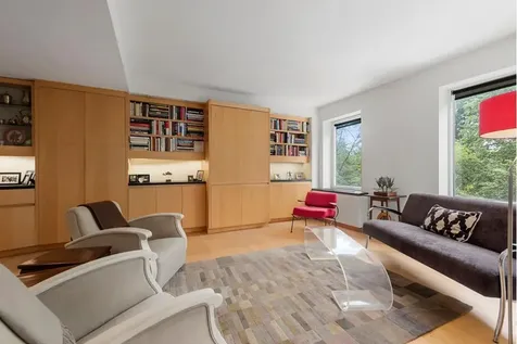 870 5th Avenue New York City NY 10065
