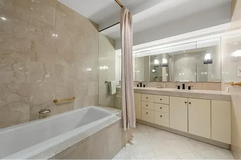 870 5th Avenue New York City NY 10065