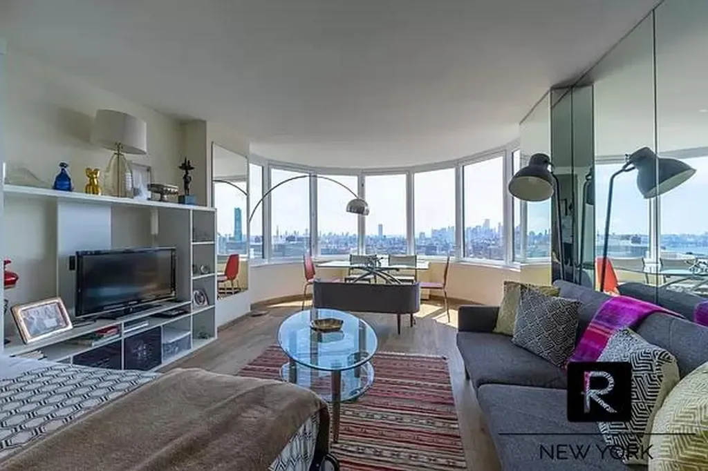 330 E 38th Street New York City NY 10016