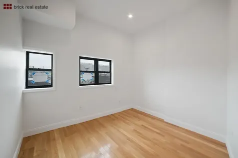 18-60 Flushing Avenue New York City NY 11385