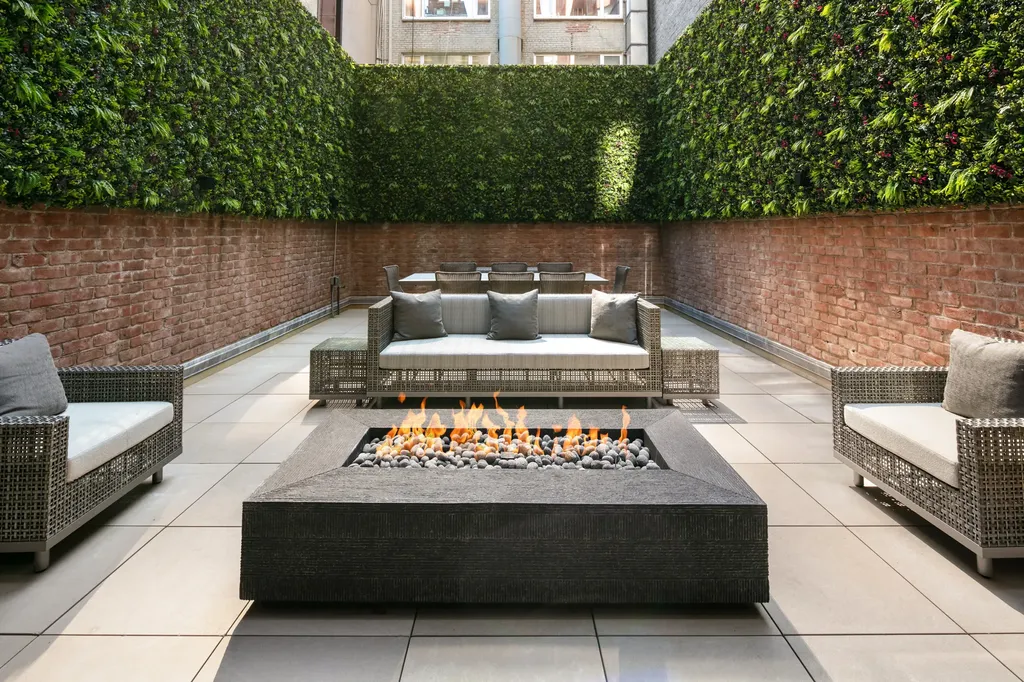 34 E 62nd Street New York City NY 10065