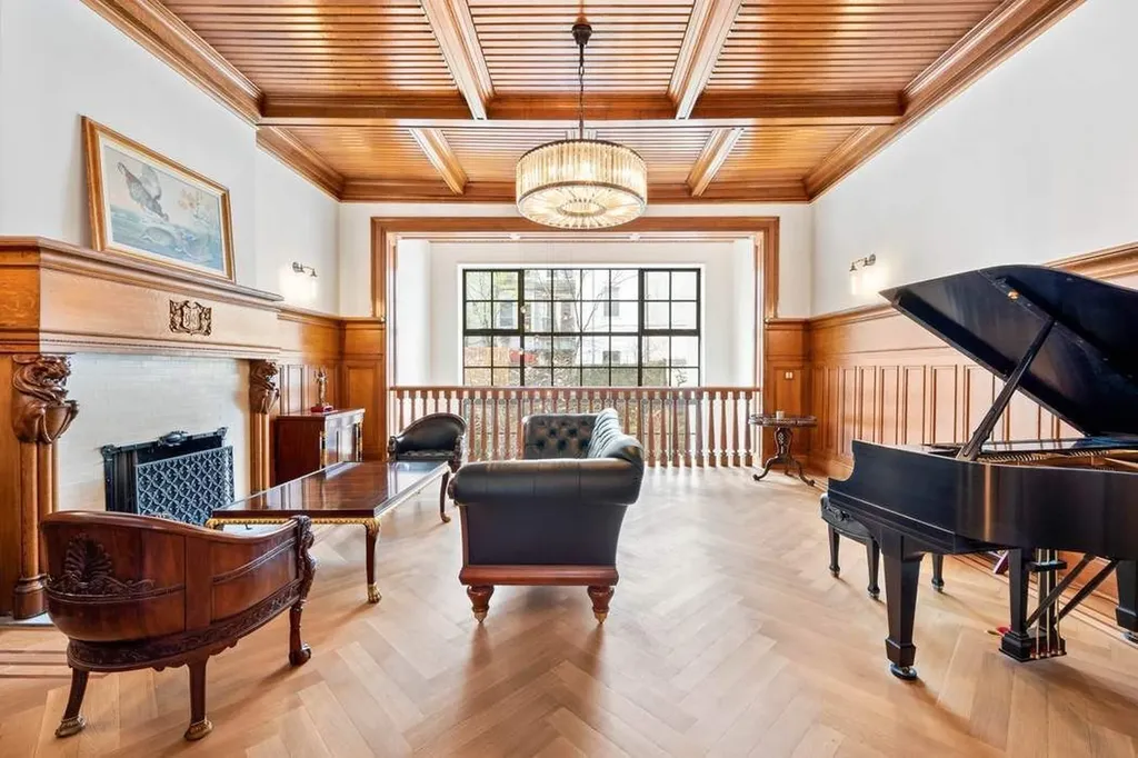 328 W 108th Street New York City NY 10025