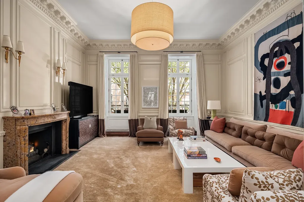 14 E 81st Street New York City NY 10028