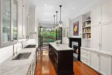 239 E 78th Street New York City NY 10075