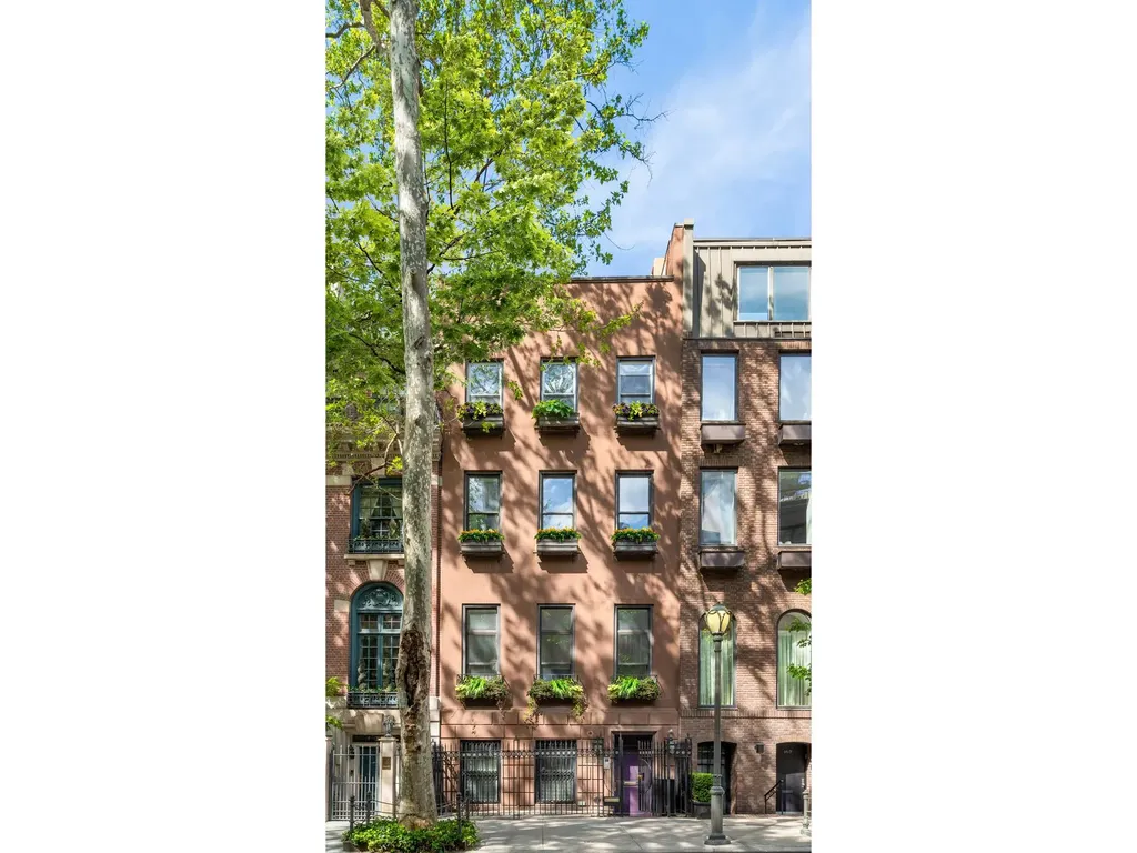 165 E 64th Street New York City NY 10065