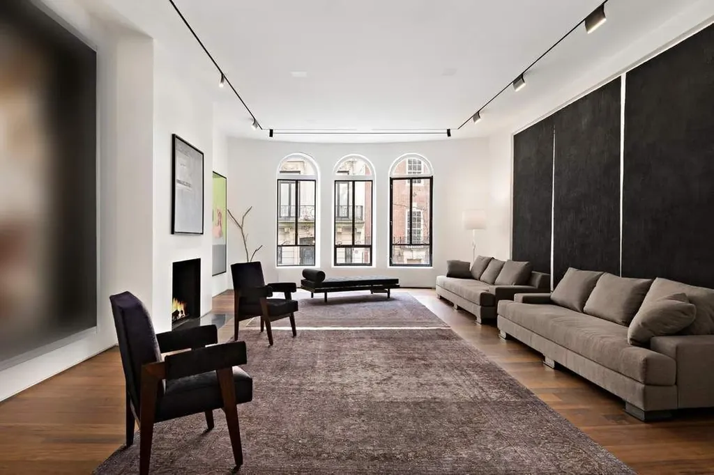 17 E 73rd Street New York City NY 10021
