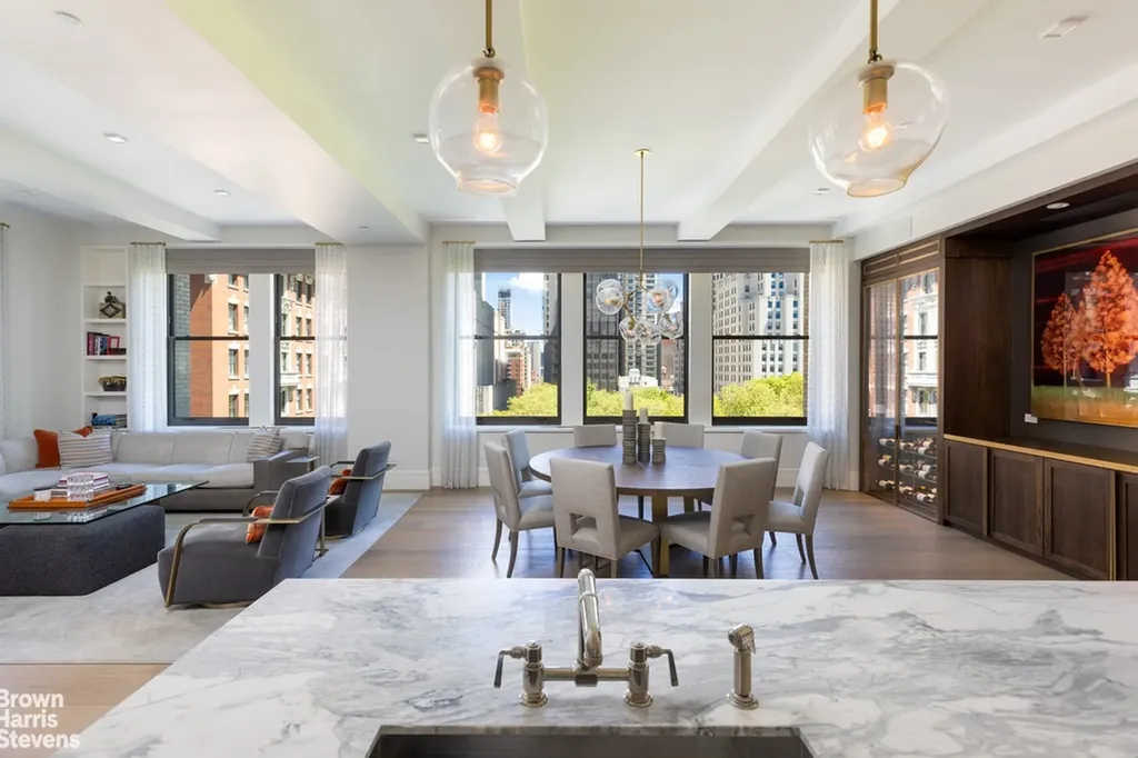 212 5th Avenue New York City NY 10010