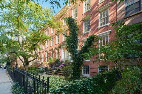 453 W 24th Street New York City NY 10011