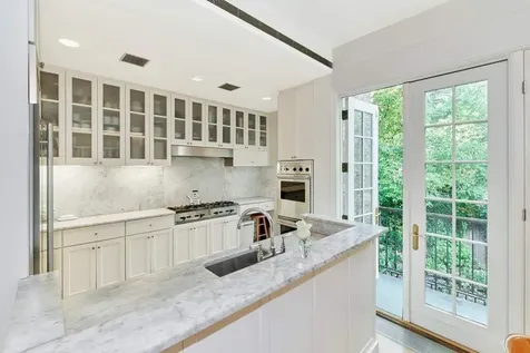 453 W 24th Street New York City NY 10011