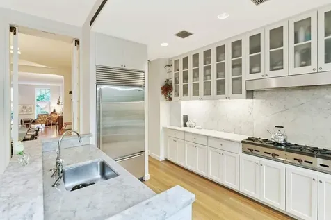 453 W 24th Street New York City NY 10011
