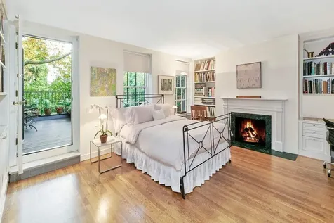 453 W 24th Street New York City NY 10011
