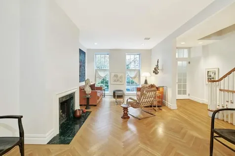 453 W 24th Street New York City NY 10011