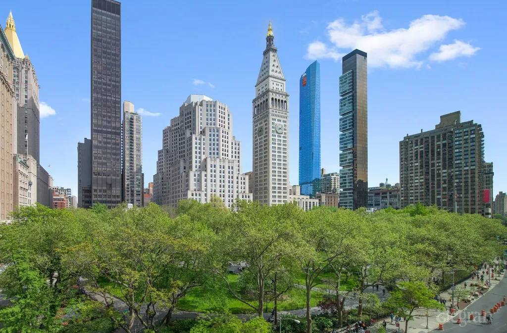 212 5th Avenue New York City NY 10010