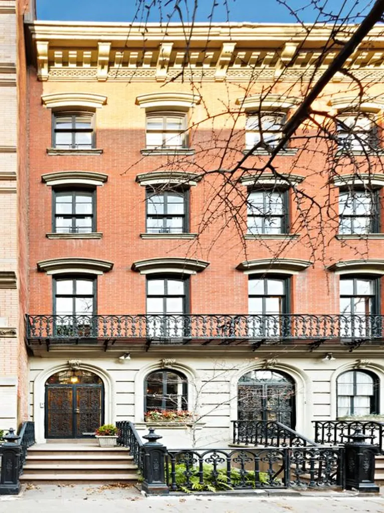 123 E 10th Street New York City NY 10003
