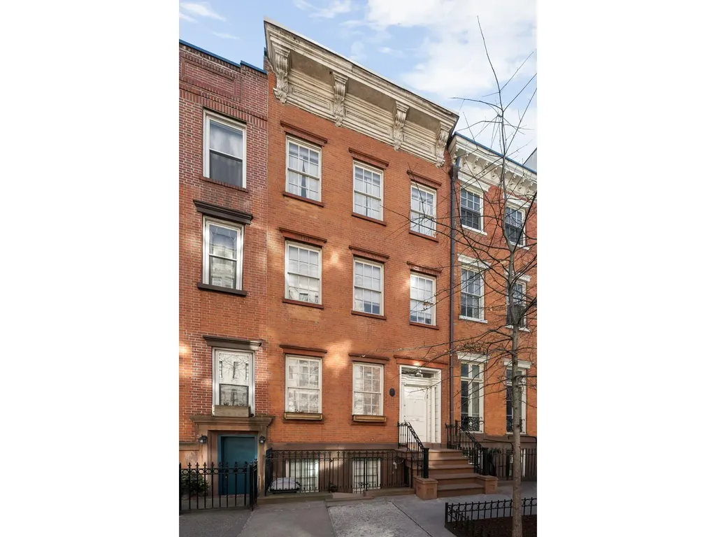 122 W Washington Place New York City NY 10014