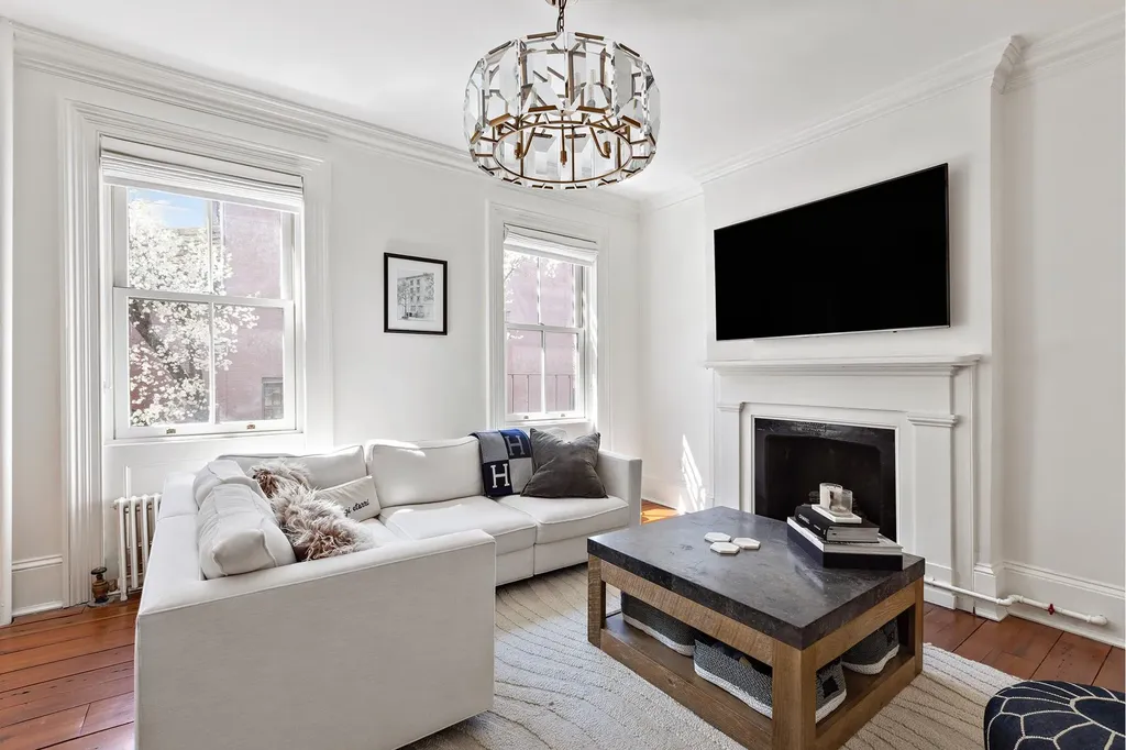 249 Waverly Place New York City NY 10014