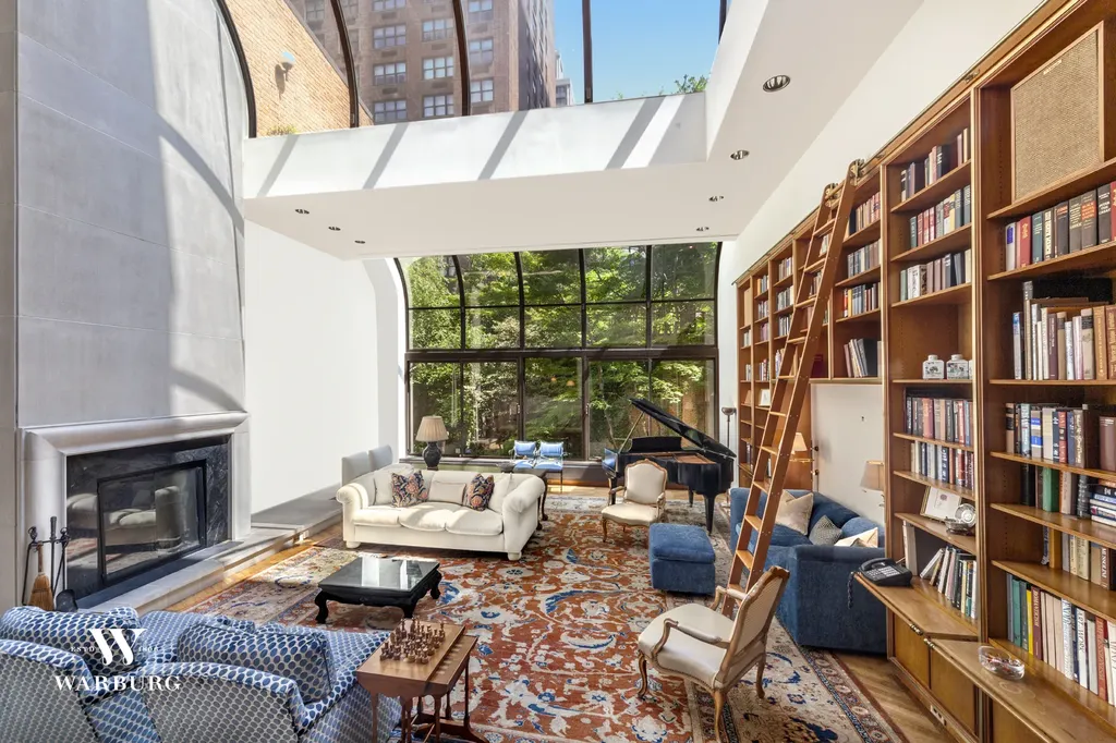 207 E 71st Street New York City NY 10021