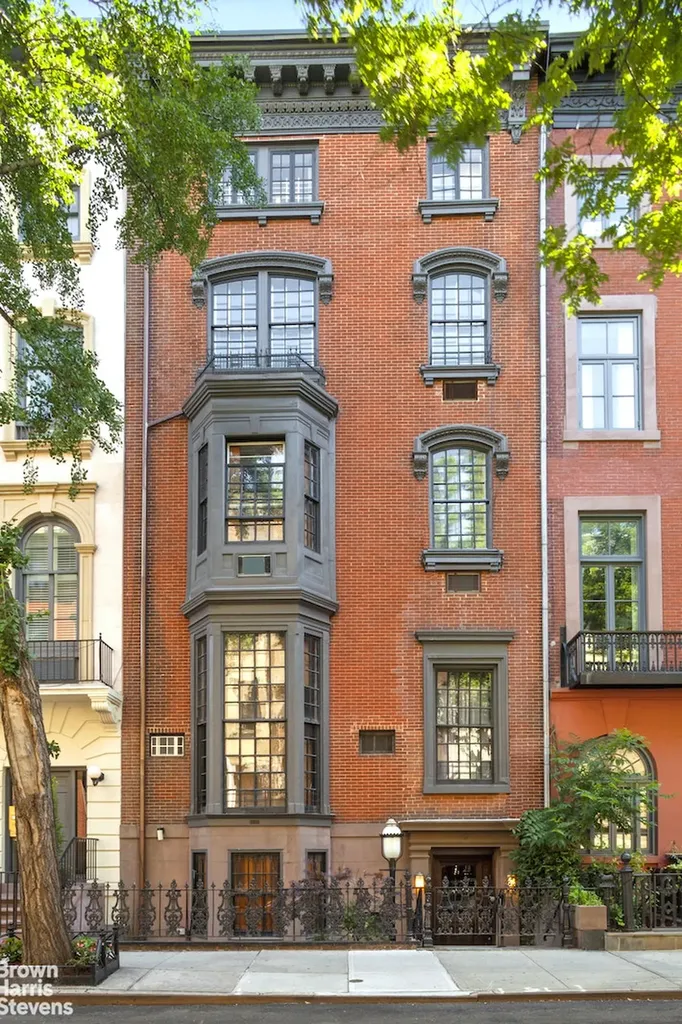 17 W 9th Street New York City NY 10011