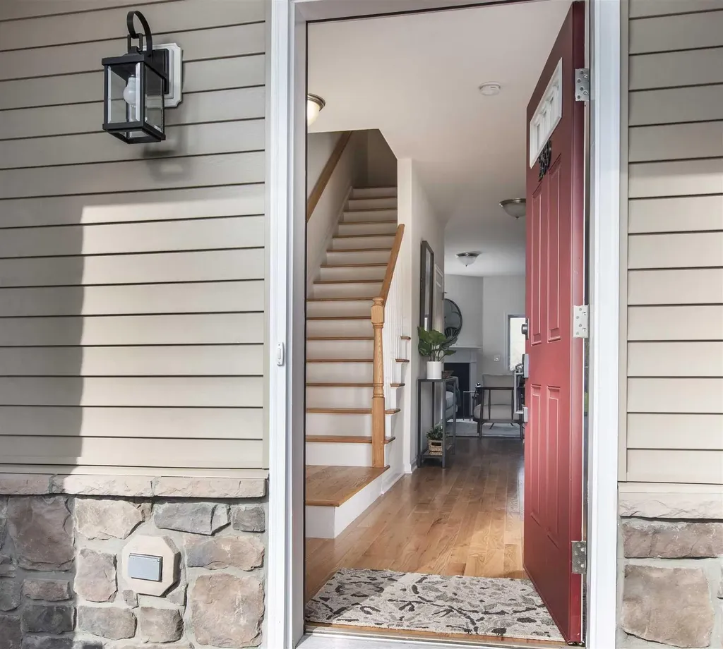 244 Hudson View Terrace Hyde Park NY 12538