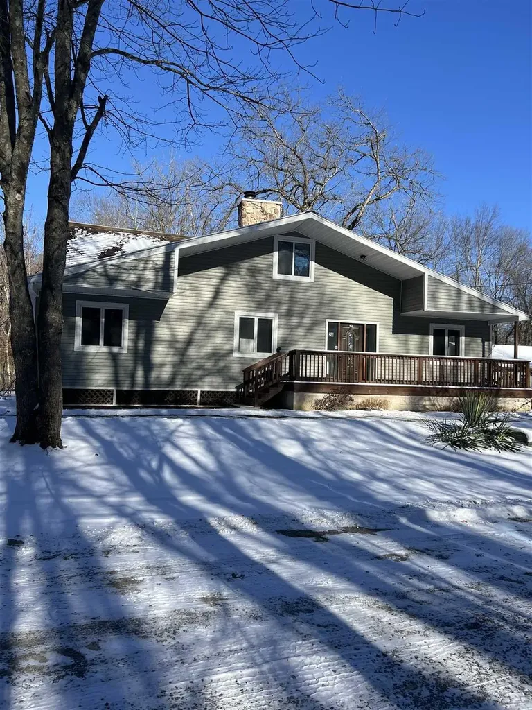 20 Eckelman Drive Hyde Park NY 12538