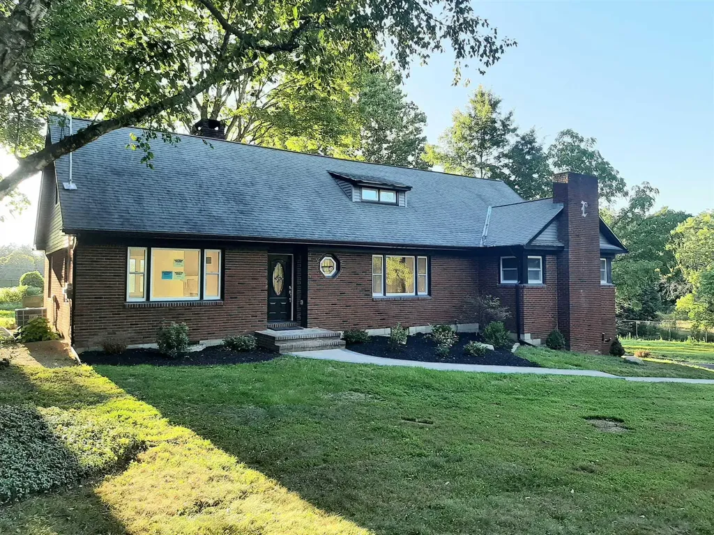 9 Flower Hill Road Poughkeepsie NY 12603