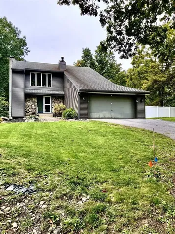 6 Myers Lane Hyde Park NY 12538