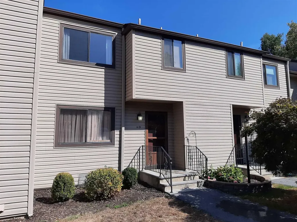 4 Downing Place Poughkeepsie NY 12603