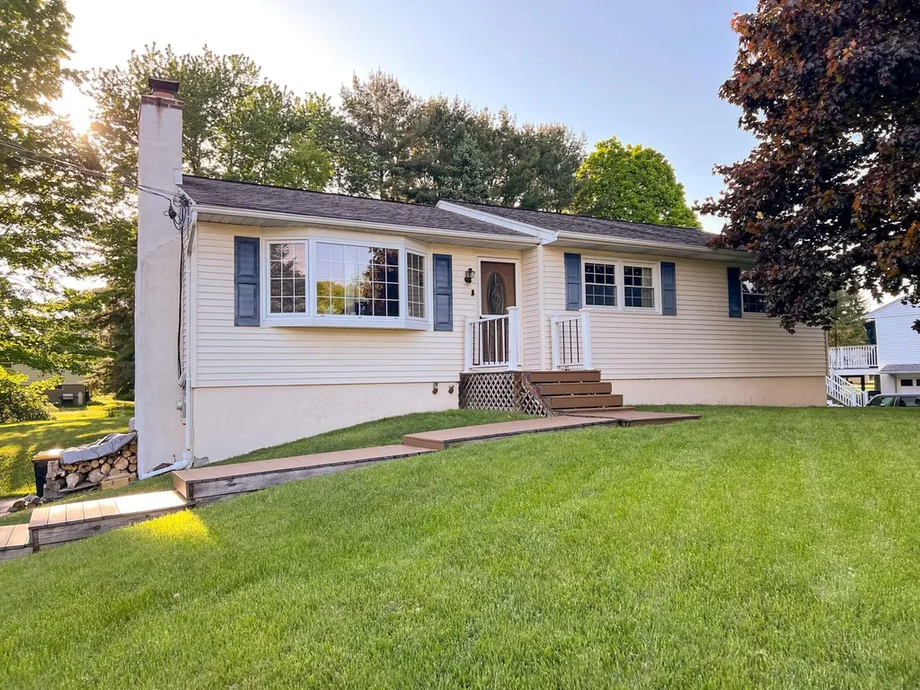 24 Long Meadow Drive Staatsburg NY 12580