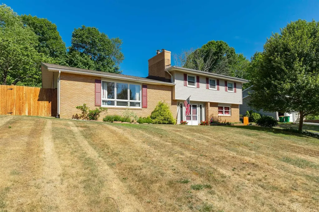 34 Martin Drive Poughkeepsie NY 12603