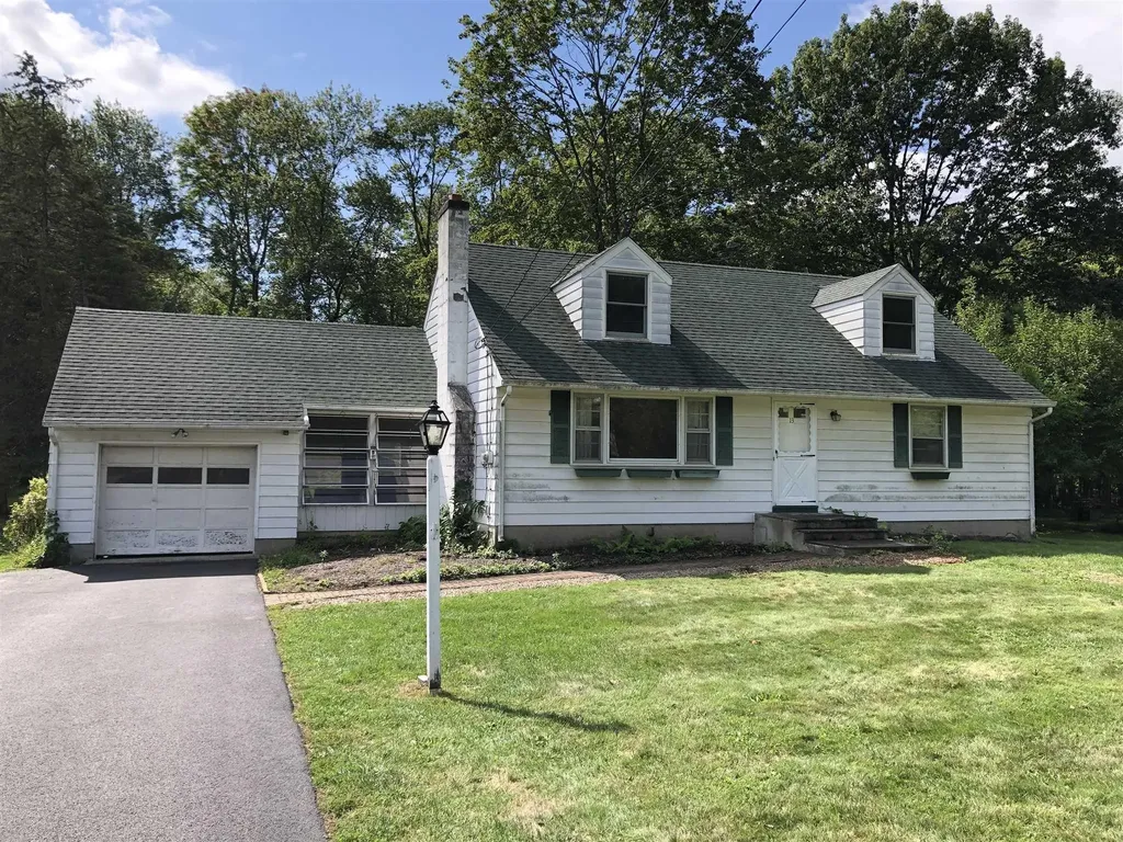13 Idlewild Drive Poughkeepsie NY 12601