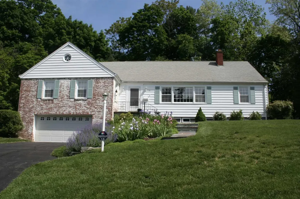 15 Rosalind Road Poughkeepsie NY 12601