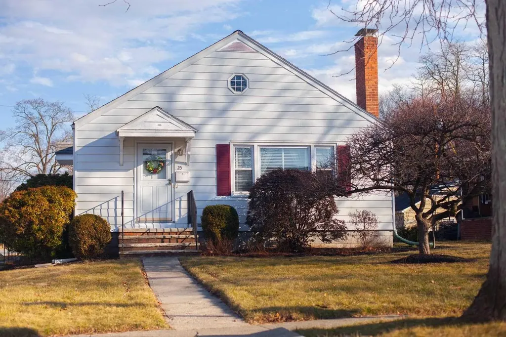 25 Kingston Avenue Poughkeepsie NY 12603