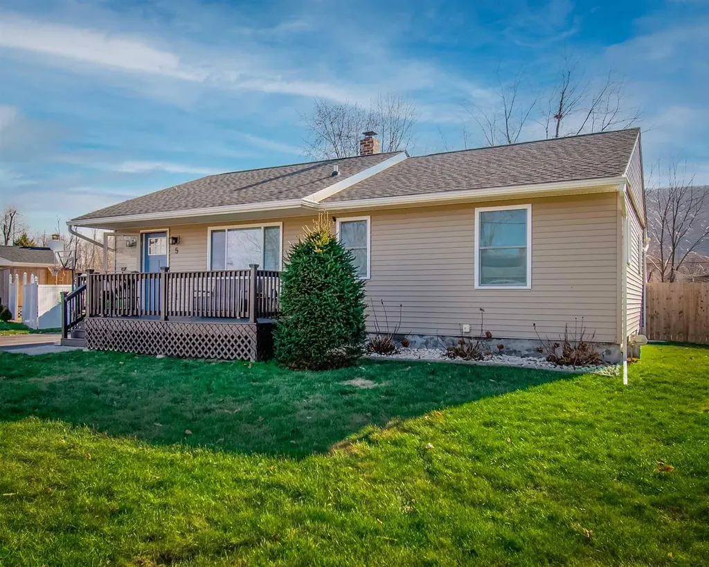 5 Putnam Road Fishkill NY 12524