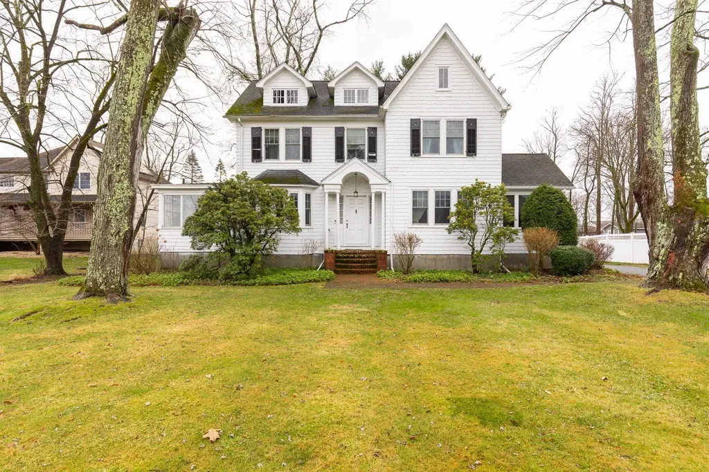 205 Beechwood Avenue Poughkeepsie NY 12601