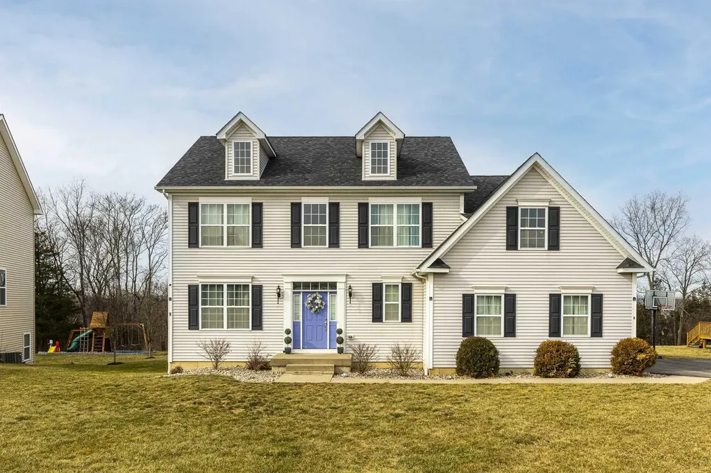 9 Jamison Court Poughkeepsie NY 12603