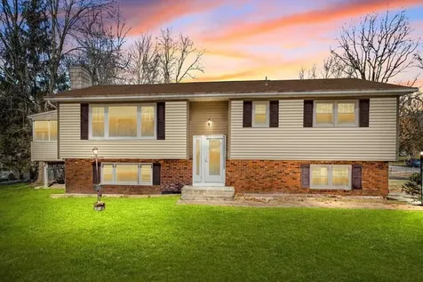 42 Putnam Road Hyde Park NY 12538